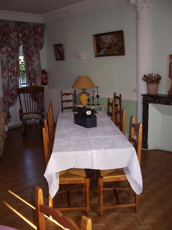 Les Glycines Bed & Breakfast Plaimpied-Givaudins Exterior photo
