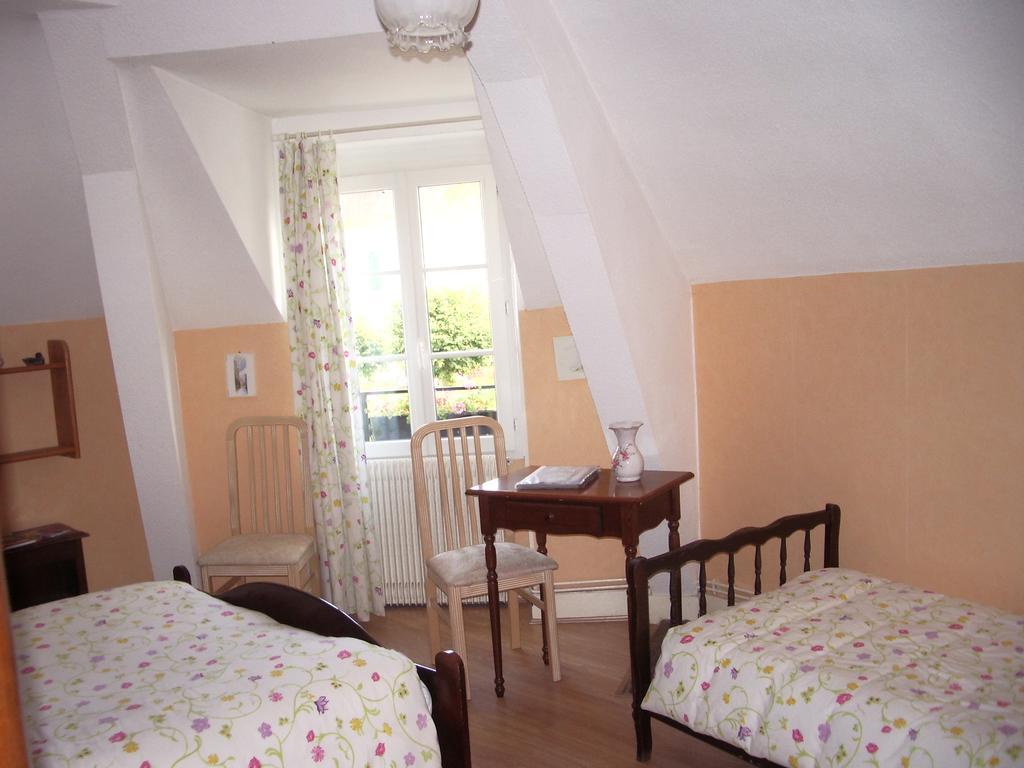 Les Glycines Bed & Breakfast Plaimpied-Givaudins Exterior photo